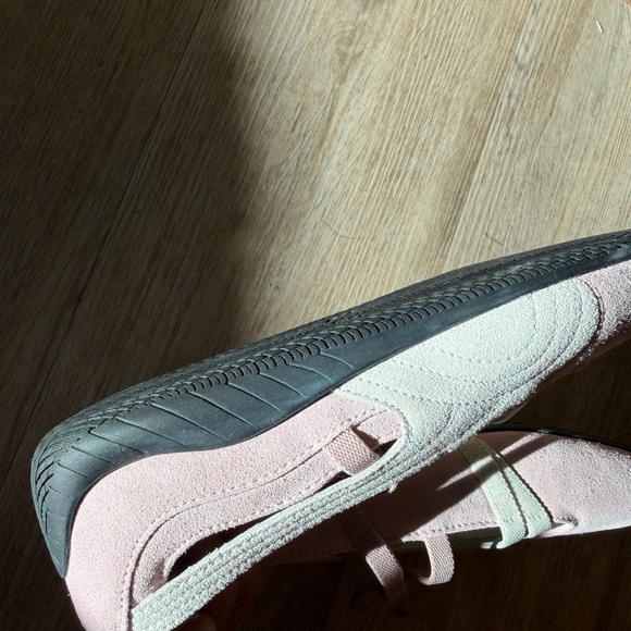 Puma Women's Pink Athletic Shoes - Picture 4 of 4